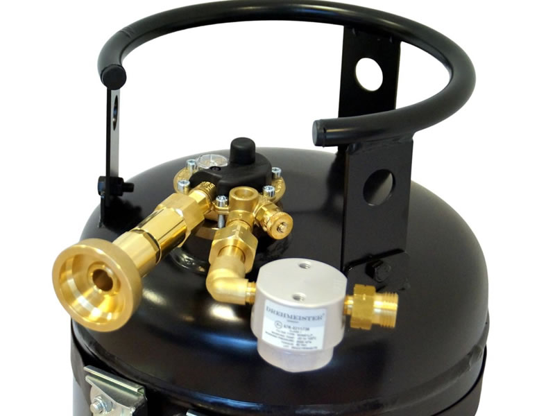 Refillable gas bottle 30/24 litres with 80% multivalve and level sensor