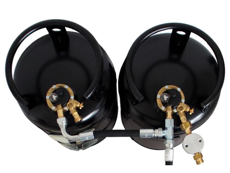 Refillable gas bottle 30/24 litres with 80% multivalve and level sensor