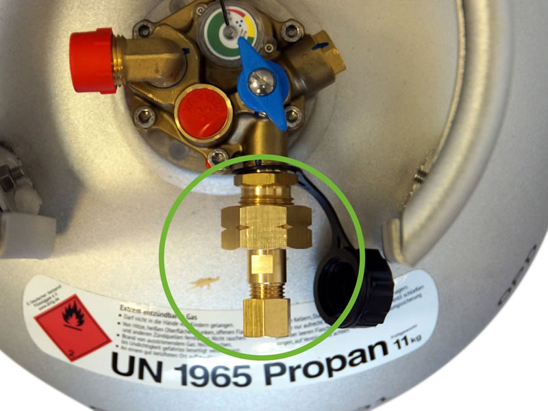 CONNECTOR 21,8 X 1/14  WITH 8 MM COOPER PIPE