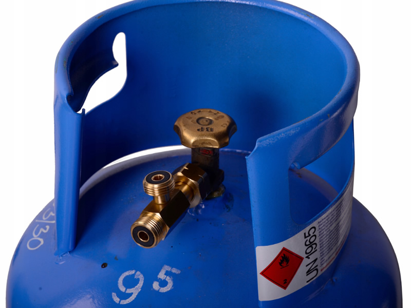 CONNECTOR WITH 21,8 X 1/14 INLET AND 2 X 21,8 OUTLETS