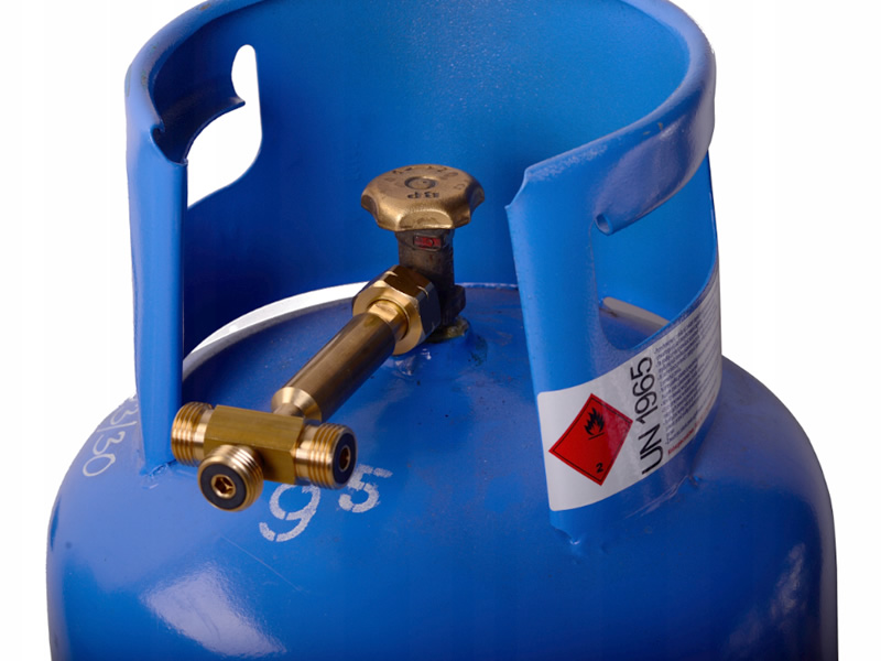 CONNECTOR WITH 21,8 X 1/14 INLET AND 3 X 21,8 OUTLETS